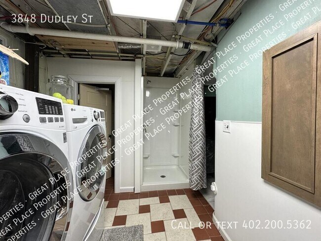 Building Photo - 3848 Dudley St