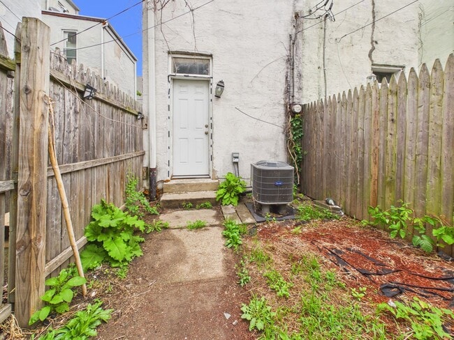 Building Photo - 1434 N 4th St