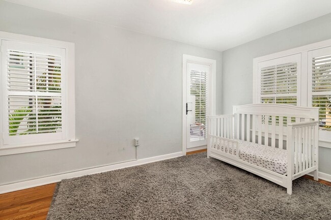 Building Photo - 710 Claremore Dr