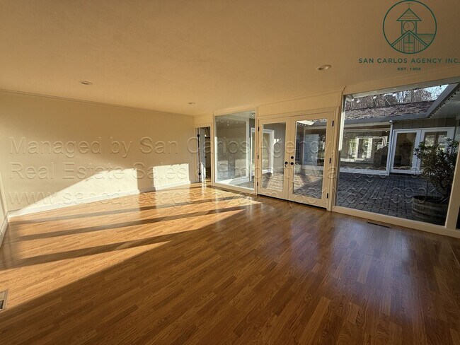 Building Photo - 7042 Valley Greens Cir