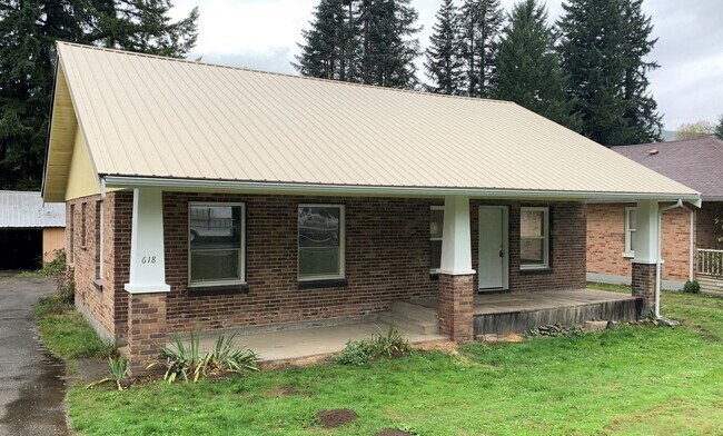 Primary Photo - 3 Bedroom in Morton