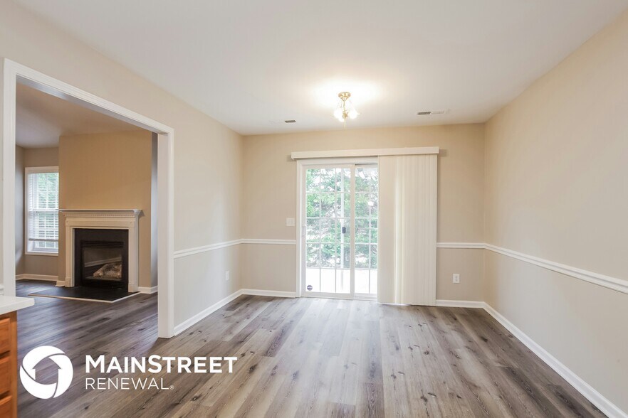 Building Photo - 4817 Fallfield Dr