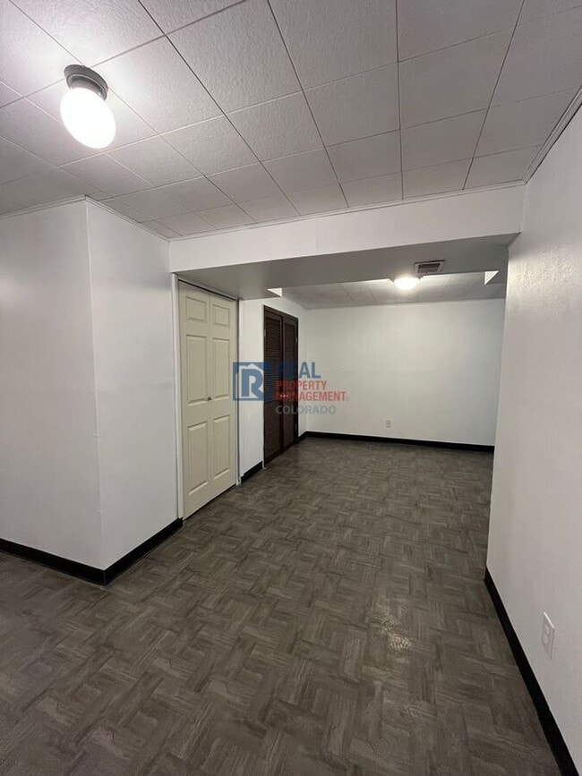 Building Photo - 6474 Wright St