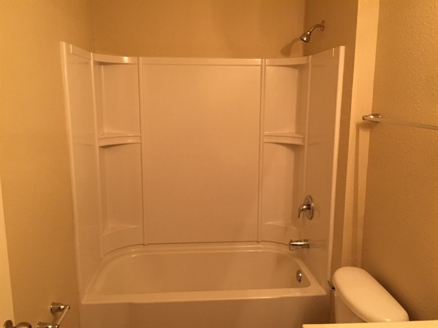 Building Photo - 372 W New England Dr