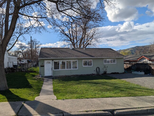 Building Photo - Great Clarkston 3 bedroom house