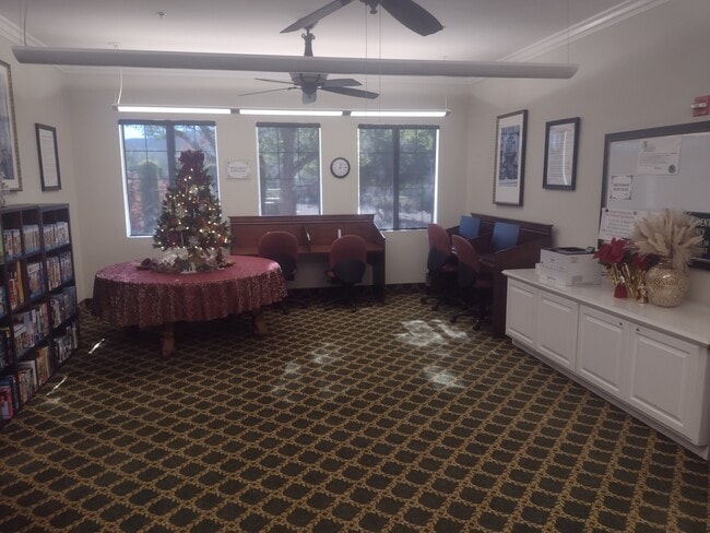 Building Photo - 8256 Triplett Ln