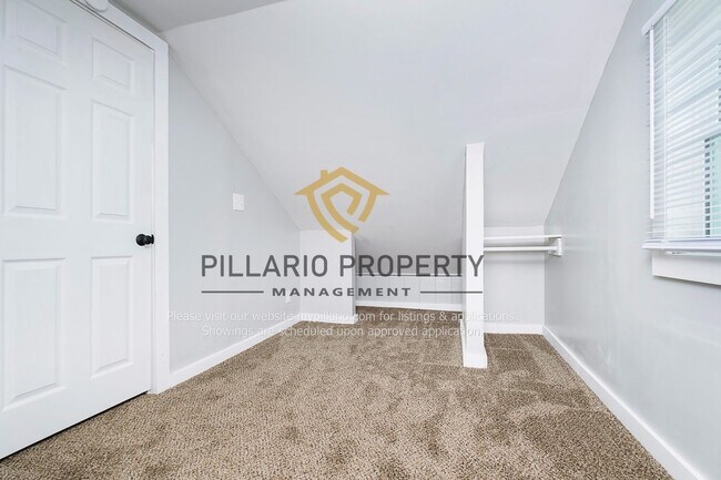 Building Photo - Cozy 3 Bedroom, 1 Bathroom Home Available ...