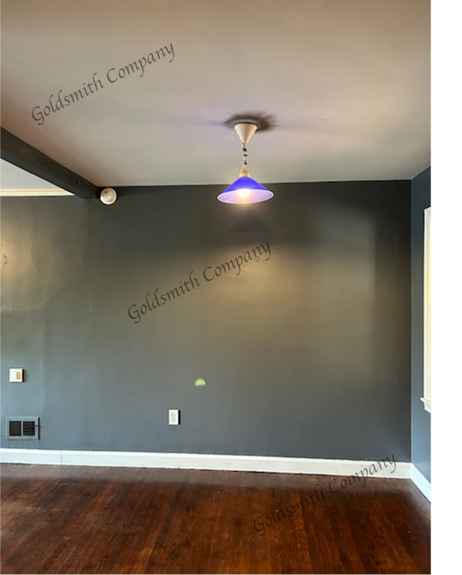 Building Photo - 9 Sedgefield Dr