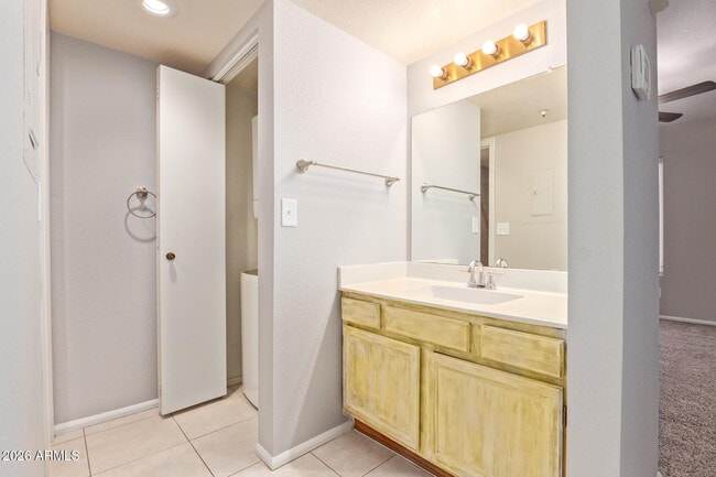 Building Photo - 10610 S 48th St