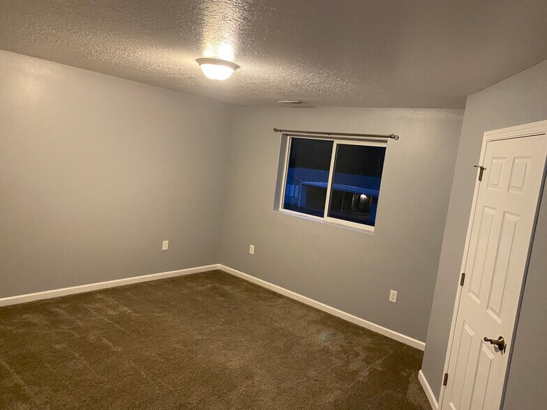 Master bedroom - 2209 Jefferson Ct SE
