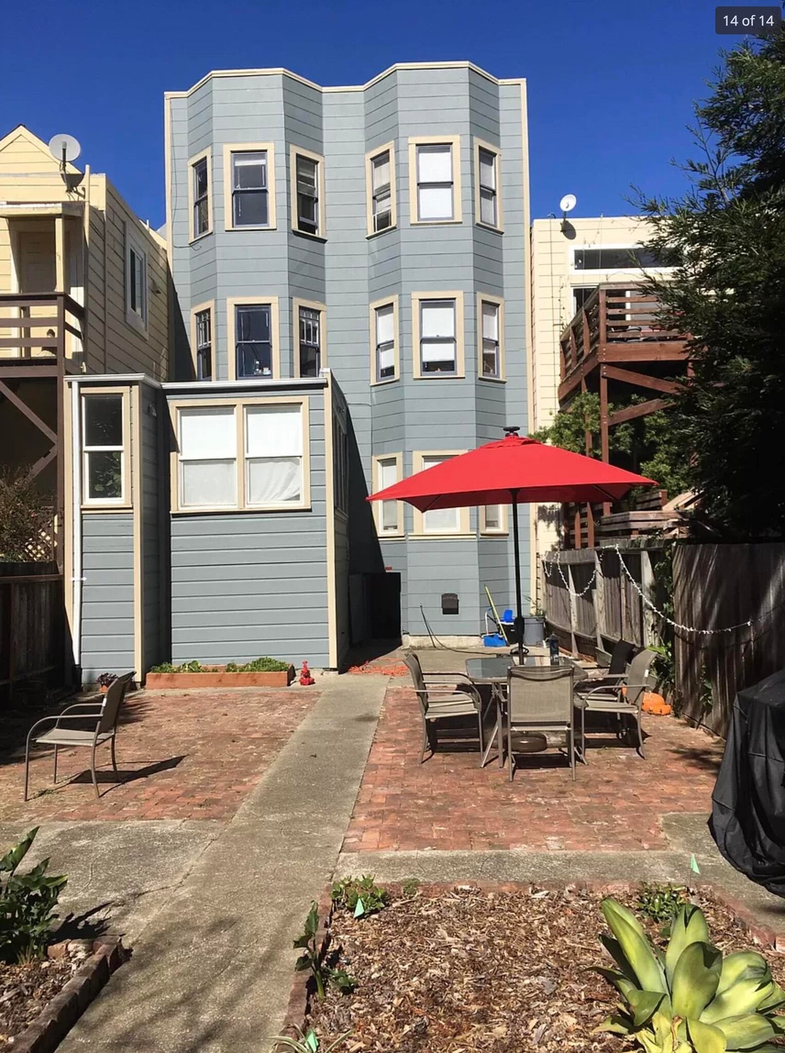 Building Photo - 1733 Waller St