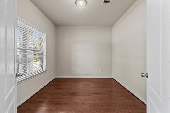 Building Photo - 28434 Lockeridge Creek Dr