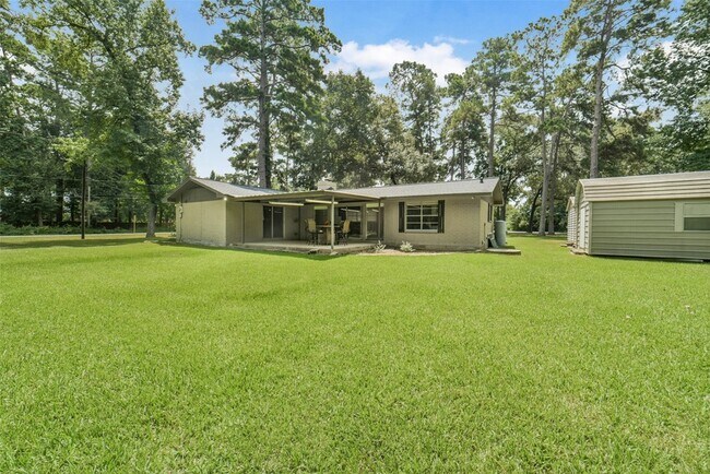 Building Photo - 23807 Red Oak Dr