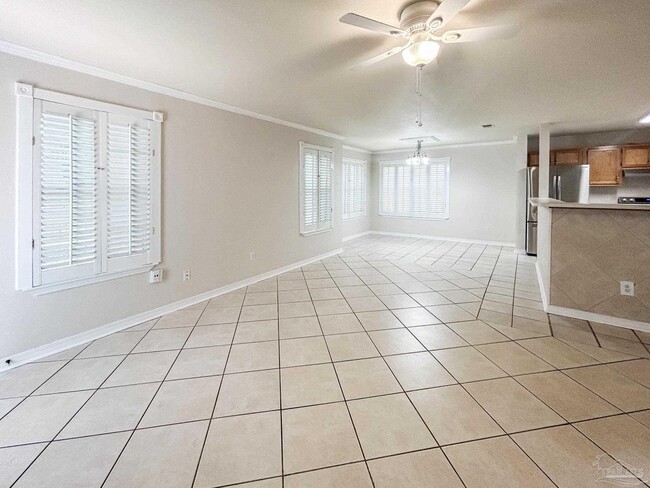 Building Photo - 5915 N Bay Point Dr