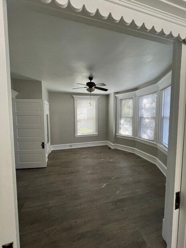 Building Photo - 4216 W Penn Ave