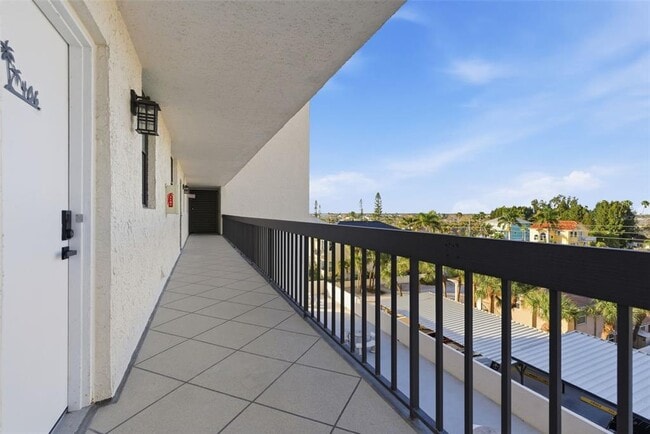 Building Photo - 15462 Gulf Blvd