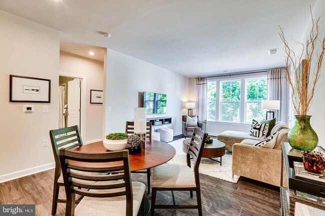 Building Photo - 21731 Dovekie Ter