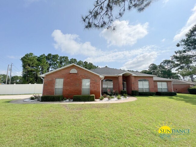 Building Photo - 2130 Pepper Dr
