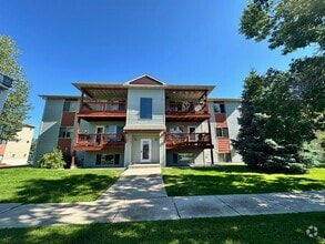 Building Photo - Lovely 2 bedroom 1.5 bath condo