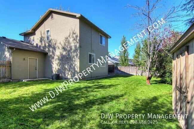 Building Photo - 520 N Shady Grove Way