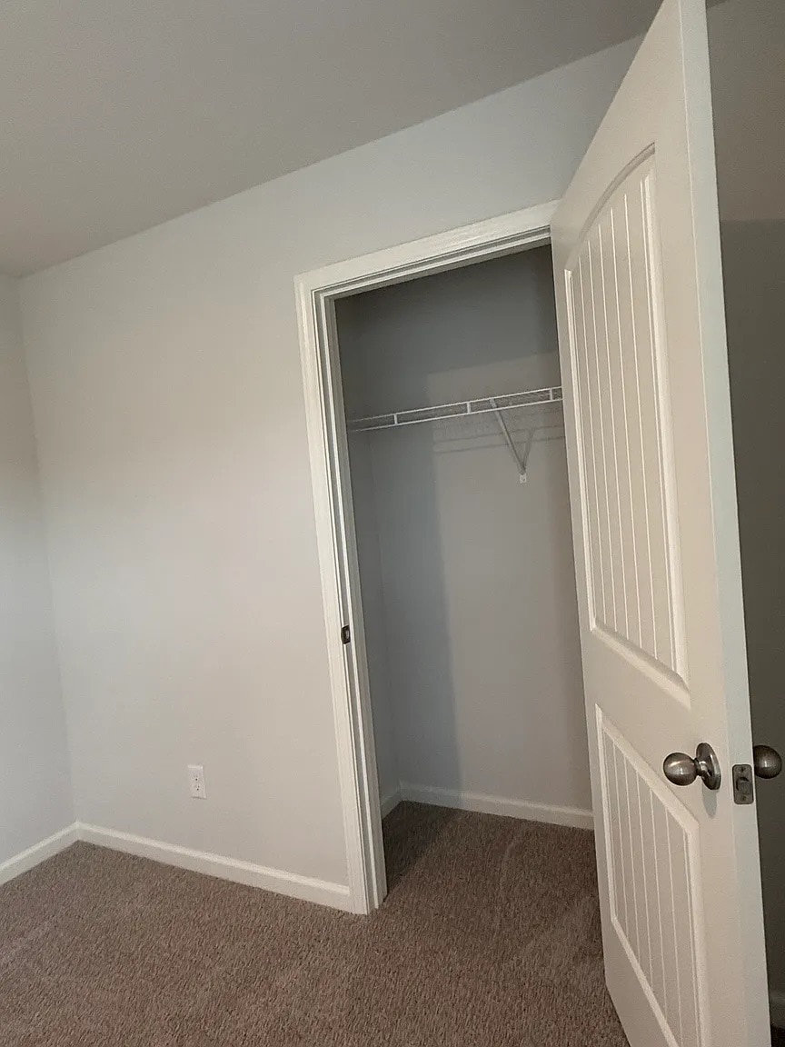 Building Photo - Room in Townhome on Greyton Dr