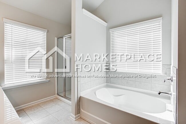 Building Photo - 6715 Hill Rock Ln