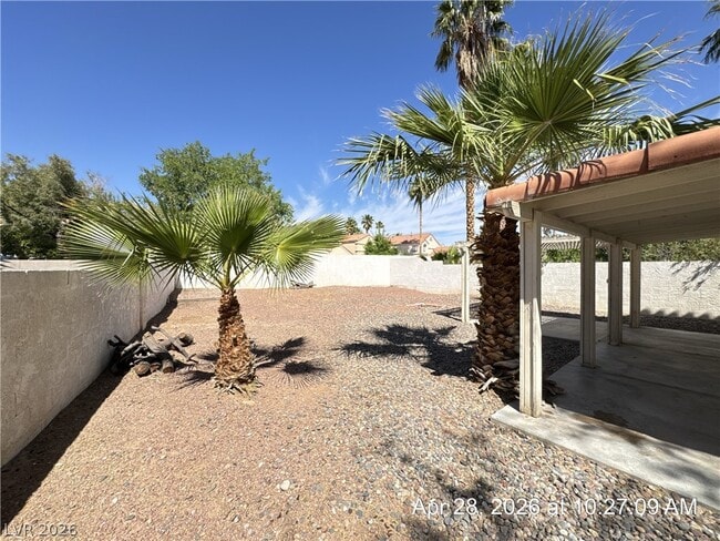 Building Photo - 2059 Club Crest Way