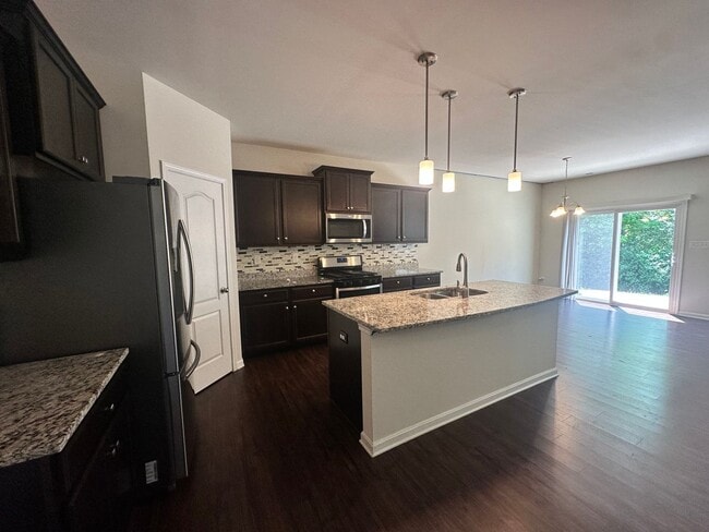 Building Photo - Spacious 4-Bedroom Home – Available Now!