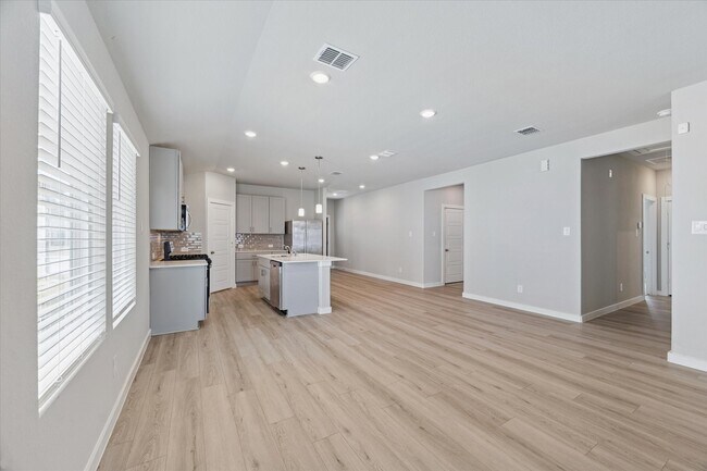 Building Photo - 1510 King Rnch Rd