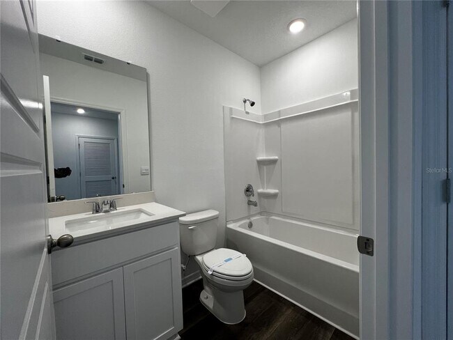 Building Photo - 2959 Canary Ave