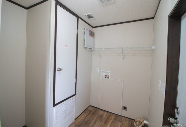 Building Photo - 254 Cr 406