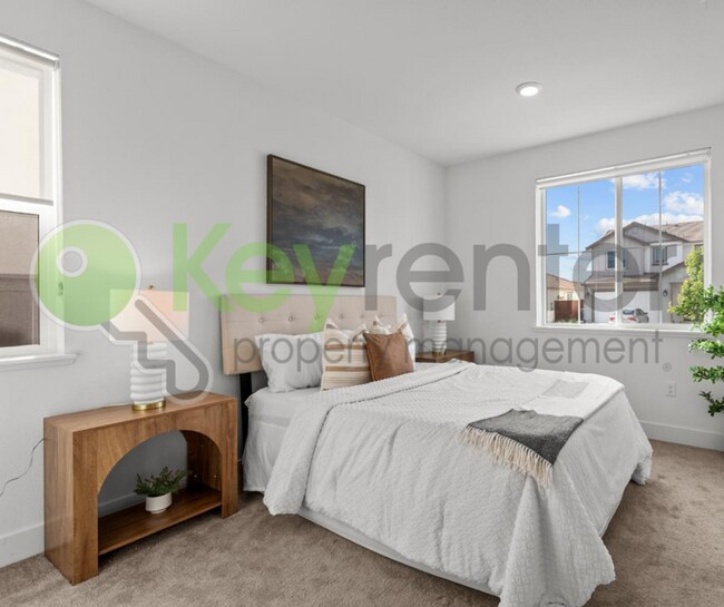 Building Photo - 4288 Crescent Wy