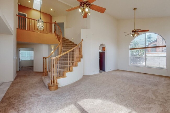 Building Photo - 2 story 4 bedroom