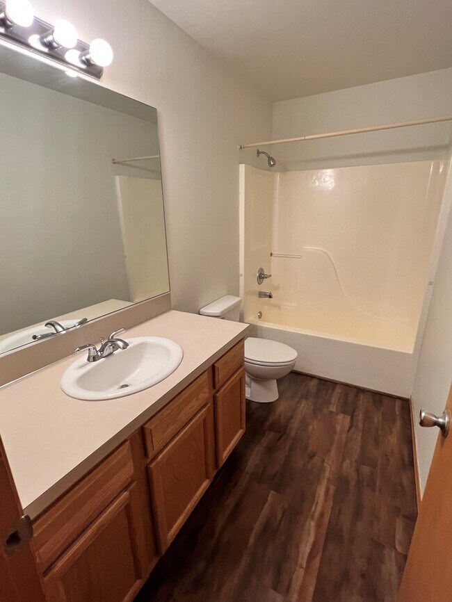 Building Photo - Beautiful Home w/ Garage, Fenced Yard, Extra Pkg & MORE!