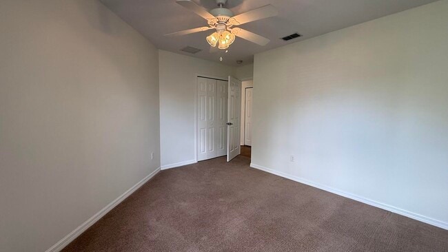 Building Photo - 515 South Valencia Cir SW