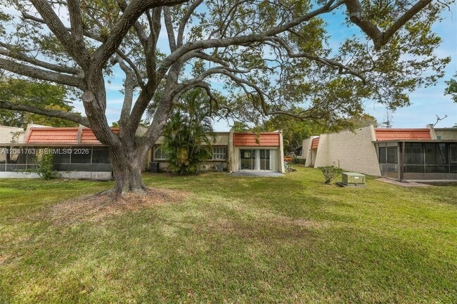 Building Photo - 6553 NW 99th Ave