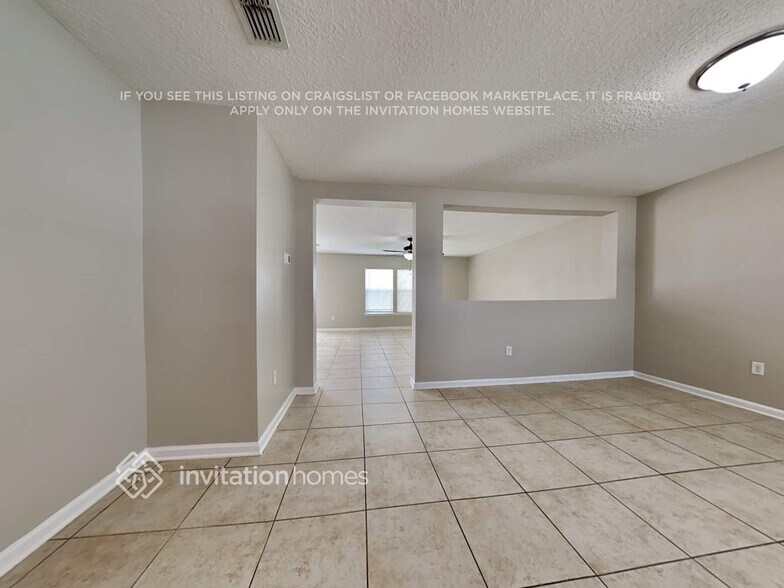 Building Photo - 77205 Cobblestone Dr