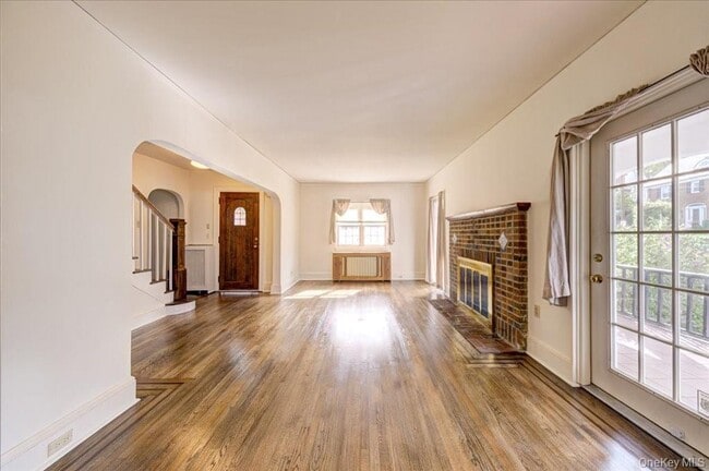 Building Photo - 1 Rutgers Pl