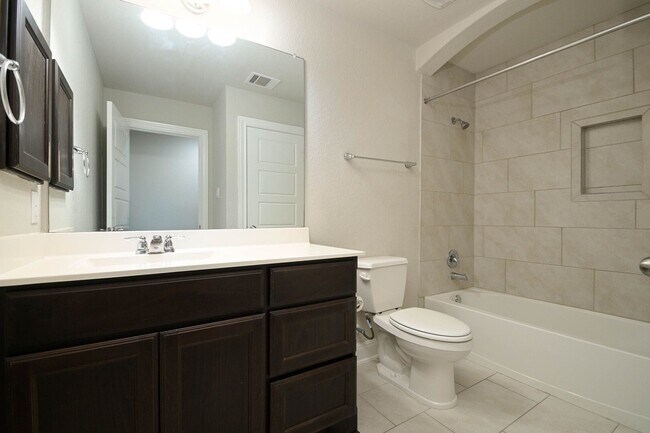 Building Photo - 27426 Camellia Trce
