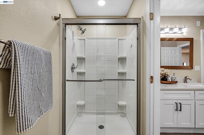 Building Photo - 39139 Argonaut Way