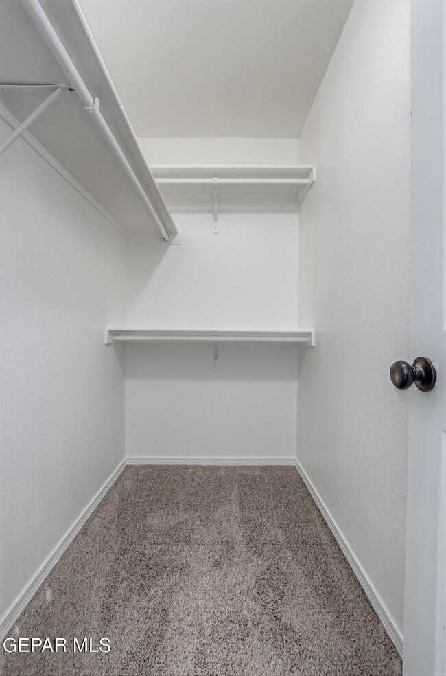 Building Photo - 14350 S Cave Ave