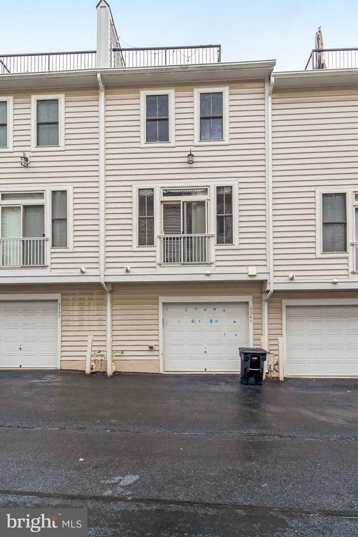 Building Photo - 3347 S Kemper Rd