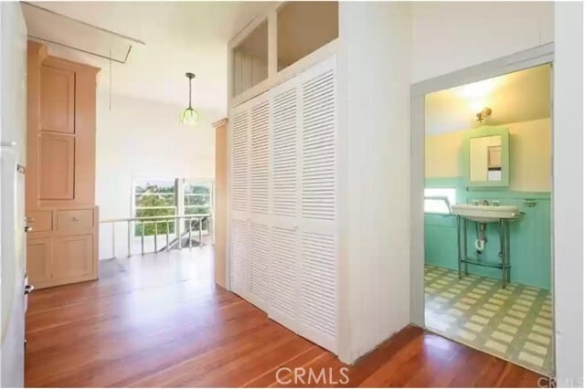 Building Photo - 384 W 15th St