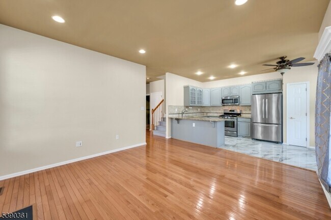 Building Photo - 46 Gordon Cir