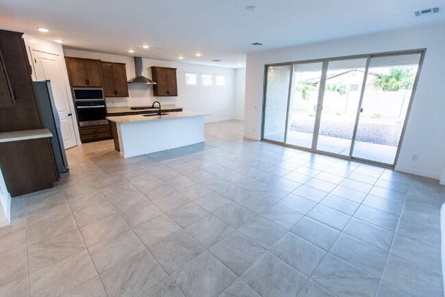 Building Photo - 23024 E Watford Dr