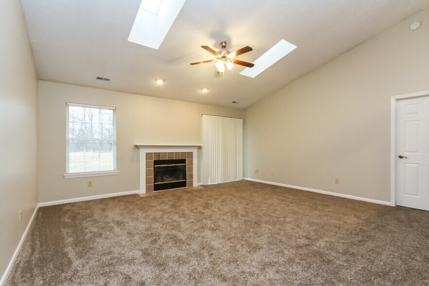 Building Photo - 12036 Pepperwood Dr