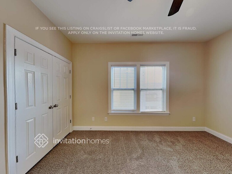 Building Photo - 6417 Hove Rd