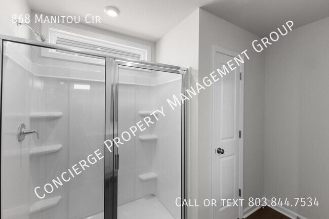 Building Photo - 868 Manitou Cir