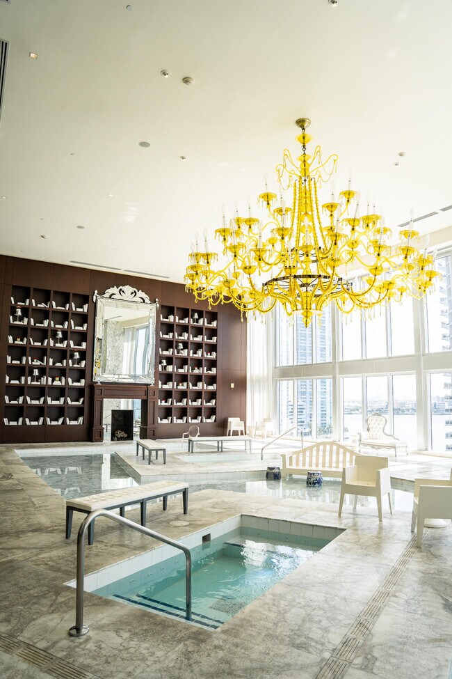 Building Photo - 465 Brickell Ave