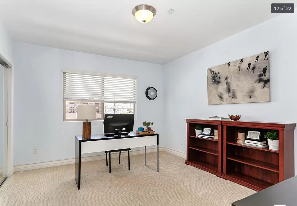 Building Photo - 936 N Hudson Ave